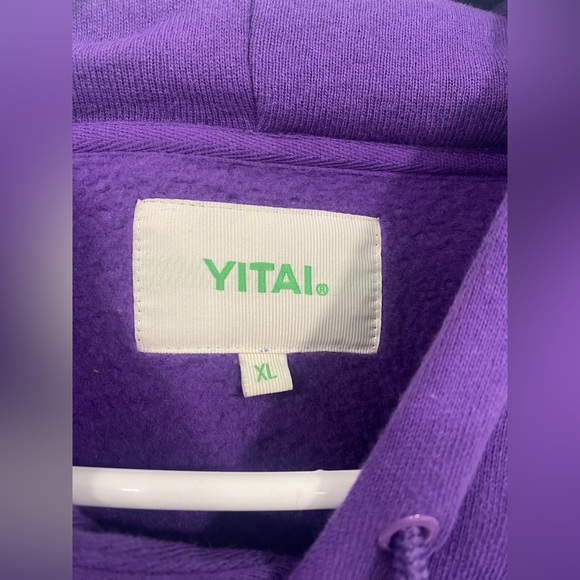 Yitai Cargo Pocket Hoodie - Picture 6 of 6